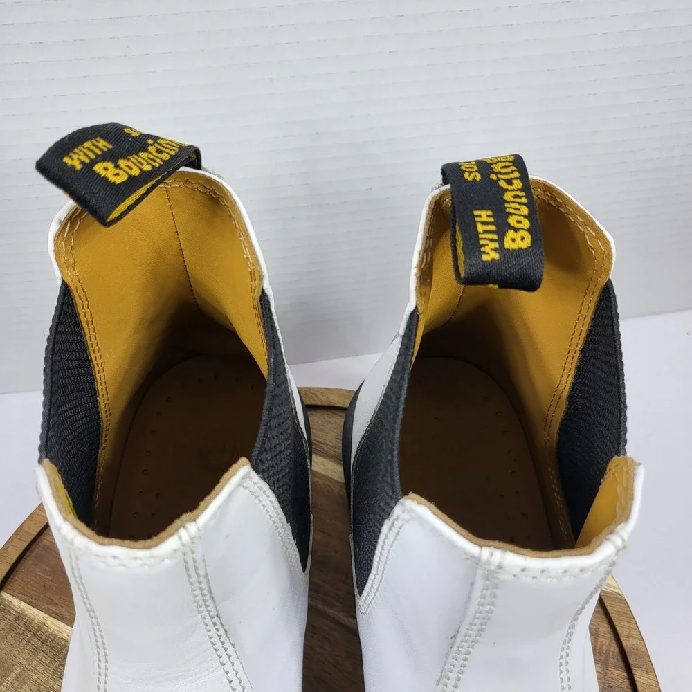 Dr. Martens 2976 White Smooth Leather Chelsea Boots Womens Size 10 USL Slip On